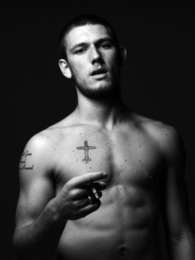 Alex Pettyfer Gay Nude bgw