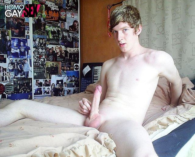 amateur gay sex Picture his gay amateur guy room posing homo