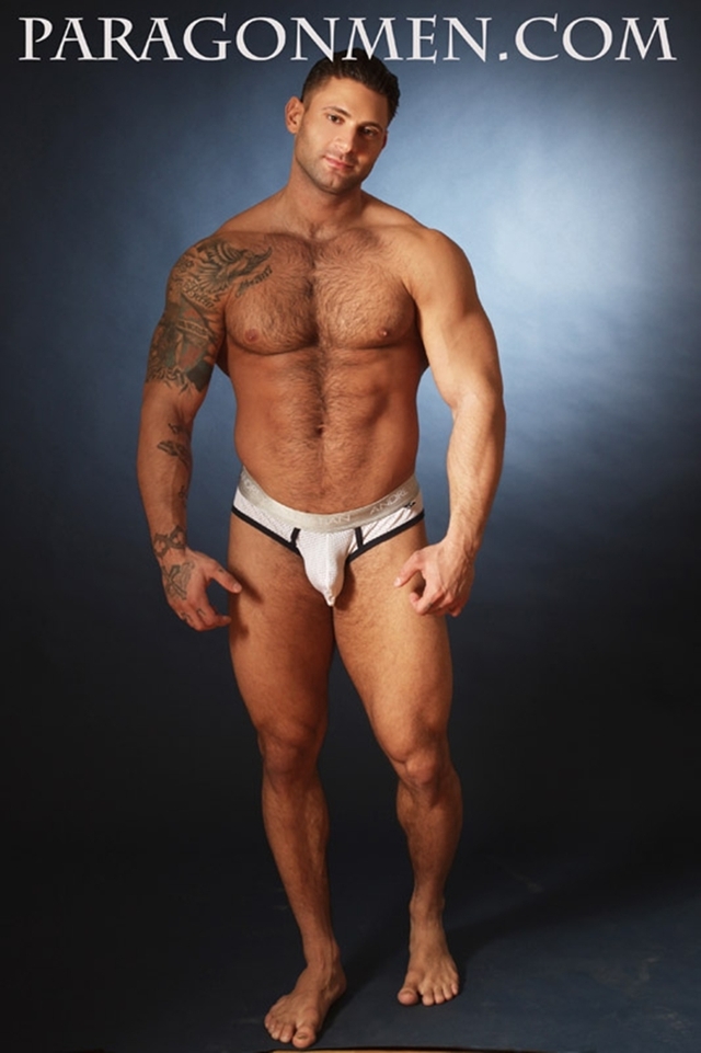 Brad Garrett Gay Nude muscle gallery porn men naked paragon gay photo boy all pics nude mike american bodybuilder buffalari