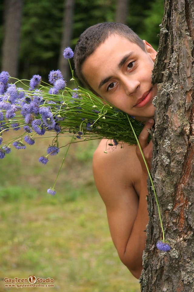 Elijah Wood Gay Nude gay teen wood cute renat