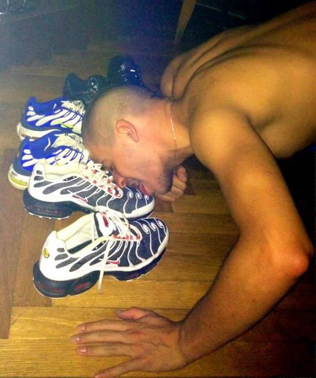 Fetish Gay Pics sneakerslave sneakerfreak