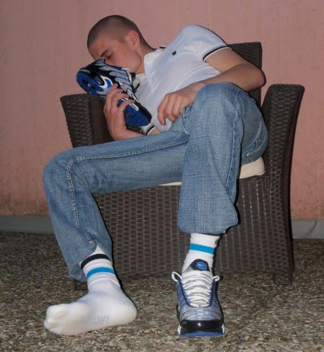 Fetish Gay Pics sneakerslave sneakerfreak