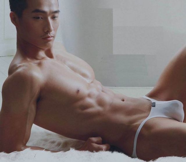 Hot pictures of naked men hunk naked model hot korean jin xiankui