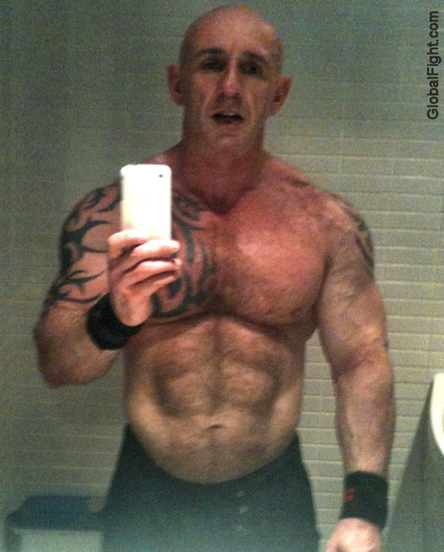 gay bodybuilder photos muscle pic men huge muscular gay photos man jocks hot gym bodybuilder plog muscles mirror personals profiles arms pumped flexing self