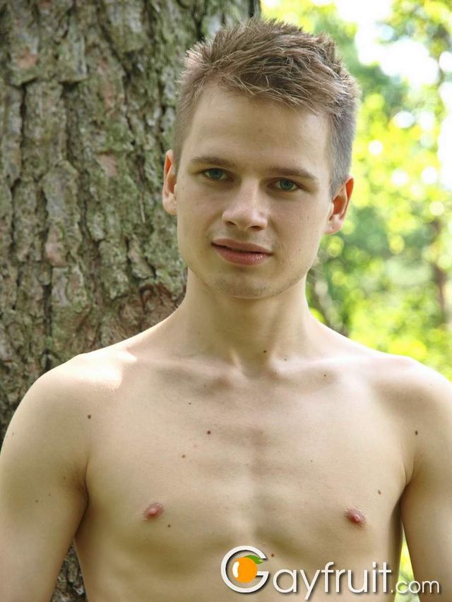 gay sleeping porn gallery gay nude twinks fruit sleeping kamyk walk