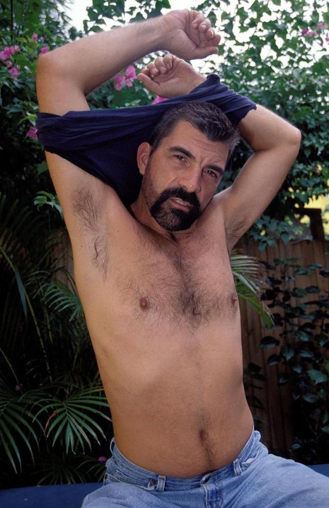 hot gay bear porn hairy his gay bear show screen shirt lifts