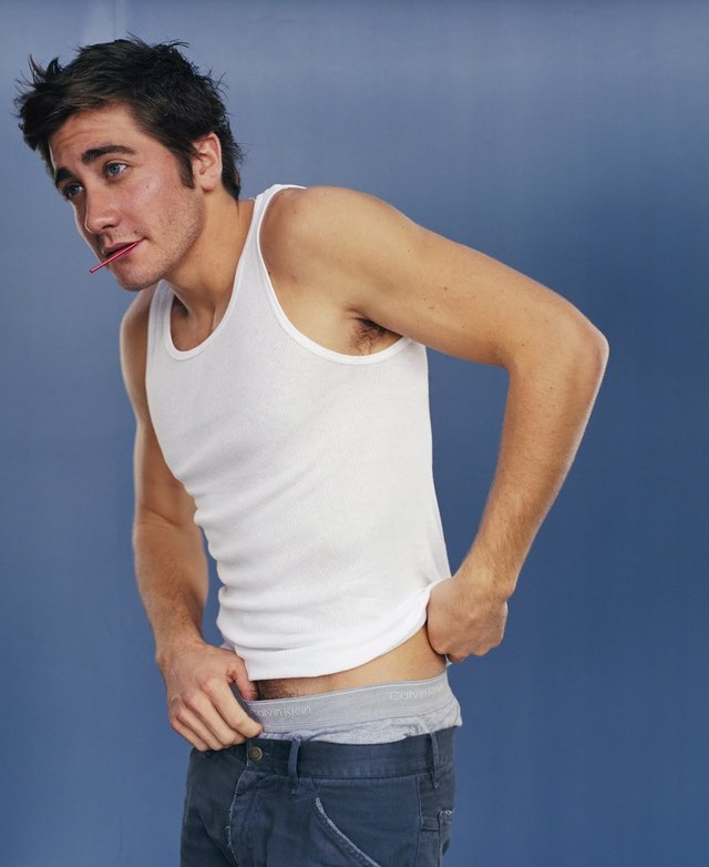 hot male body builders jake gyllenhaal