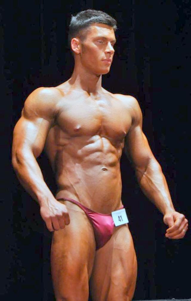 male bodybuilder penis body penis line 赤rxnovdsc builderposing