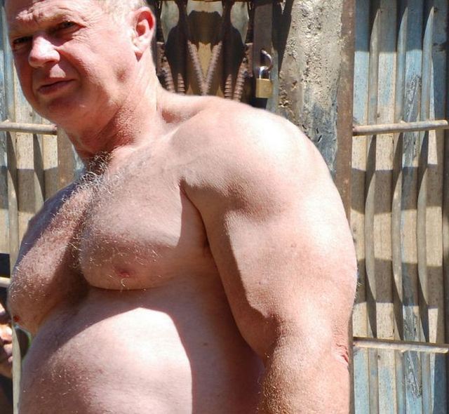 men hunk muscle hairy muscle men shirtless man boxer hot bondage hunky plog hairychest musclebears very furry daddies fuzzy studly manly old prisoner husky western irishman