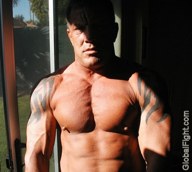 muscle man nude muscle men nude man wrestling tattoos tattooed