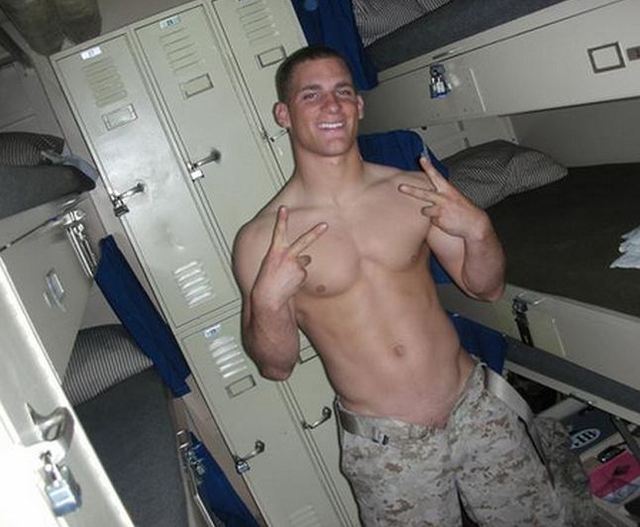 muscle mens naked muscle men naked gay shirtless guys military jerking feet jocks kissing boots tattoos here showers uniforms click shooting manifest marines dogs guns hoy