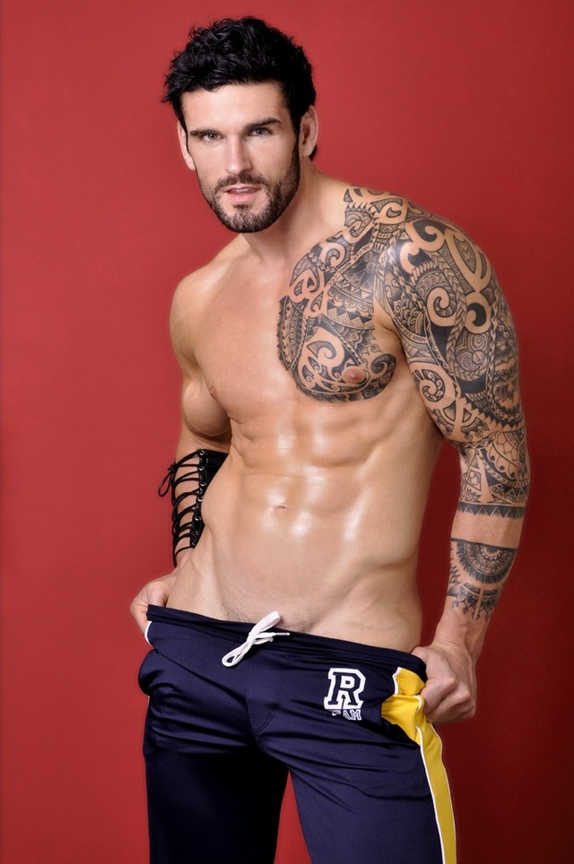 muscle mens naked men smooth naked muscular photo model male nude abs already inside tattoo hot sexy hair gorgeous beard dark dude eyes stick muscles underwear stuart reardon wow tease biceps gosh gilles crofta