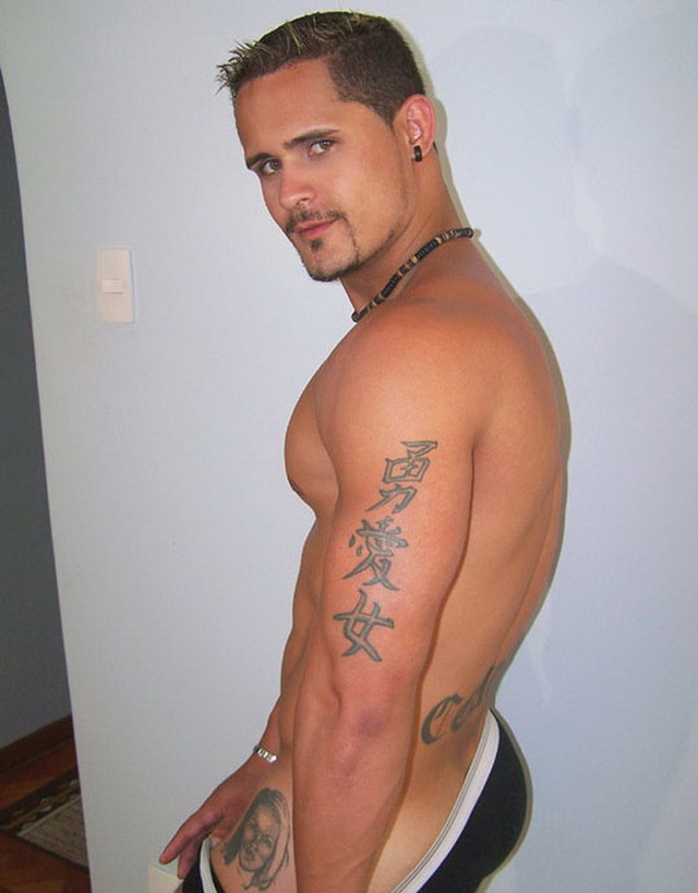 naked Latin hunk real hunks latin latinohunks