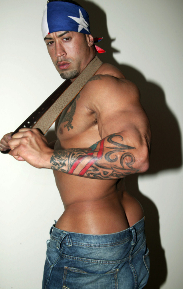 naked men with muscles muscle beefy tattoos puerto rican boricua