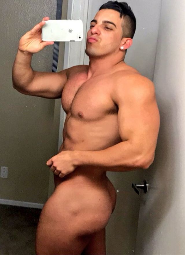randy blue gay porn muscle hunk porn naked gay star jacob taylor bryan randyblue gosling selfie