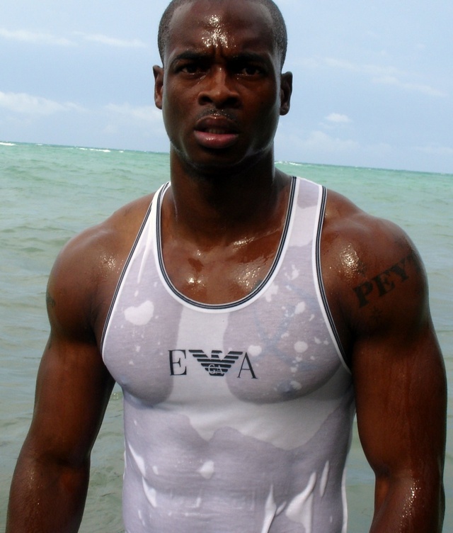 sexy muscular black men muscle part black men hot hunks ebony dark flex