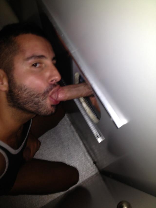 sucking dick gay porn cock gay sucking gloryhole edu guarros