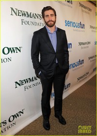 Jake Gyllenhaal Gay Nude gyllenhaal groban jake josh paul newman benefit photo gallery