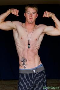 2012 gay porn Pics gay porn military active duty pics shows off his ripped body