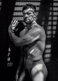 black naked men models dieux stade rugby
