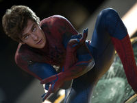 gay pictures bedd spider man actor andrew garfield says spidey should gay wants