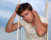 hot hunk muscle efron people real life hunk week hollywood