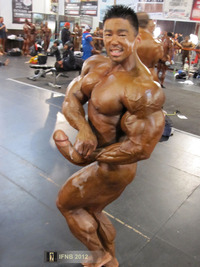 nude bodybuilder 